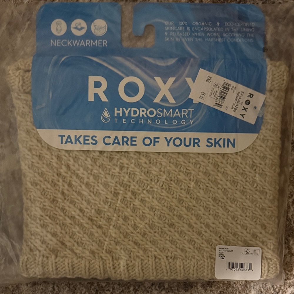 Roxy Beige Neckwarmer with Hydrosmart Technology